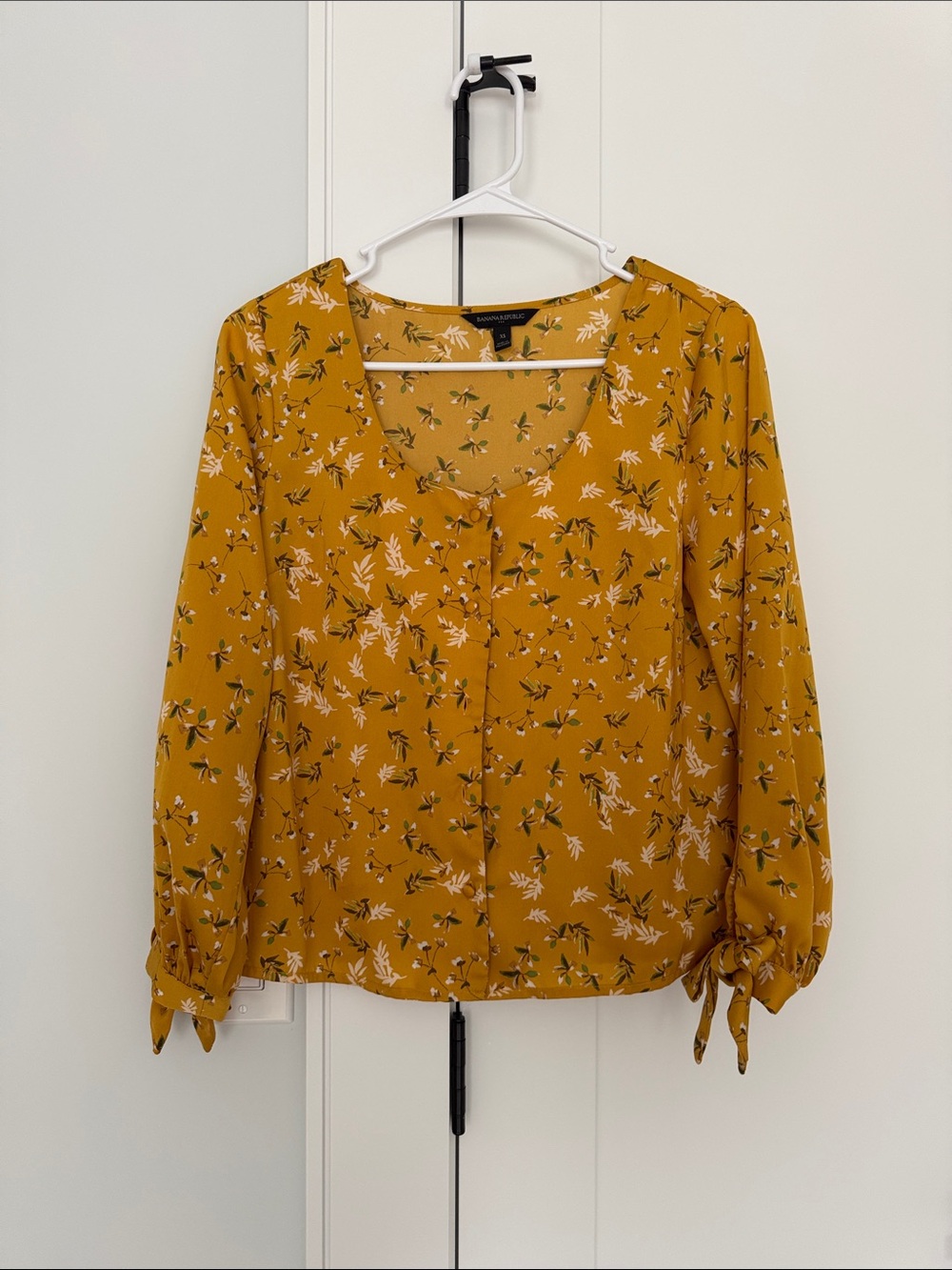 Banana Republic Floral Mustard Tie-Cuff Blouse